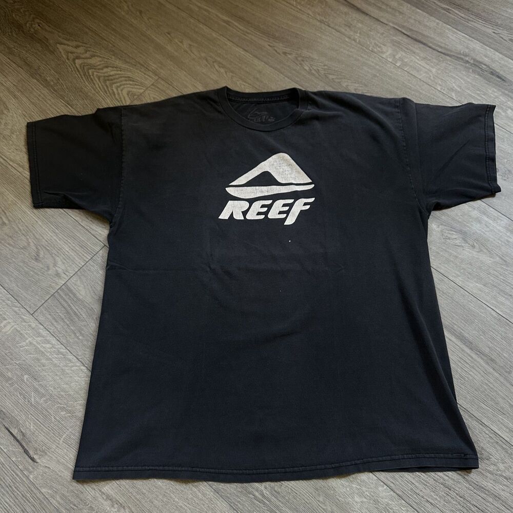 Reef Black T-Shirt with White Logo - Y2K Vintage